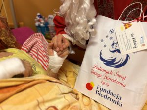 Read more about the article Podopieczni Hospicjum i DPS otrzymali paczki świąteczne